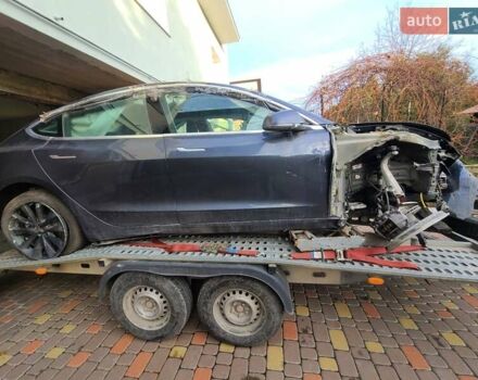 Черный Тесла Модель 3, объемом двигателя 0 л и пробегом 138 тыс. км за 8999 $, фото 4 на Automoto.ua