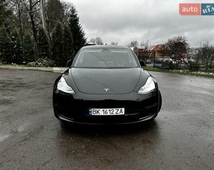 Черный Тесла Модель 3, объемом двигателя 0 л и пробегом 121 тыс. км за 21500 $, фото 1 на Automoto.ua