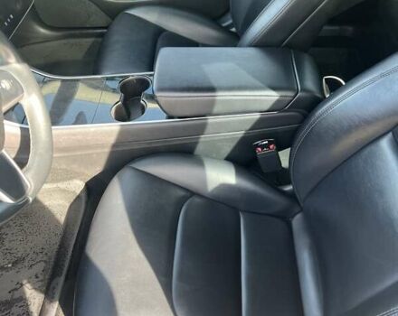 Черный Тесла Модель 3, объемом двигателя 0 л и пробегом 131 тыс. км за 13900 $, фото 4 на Automoto.ua