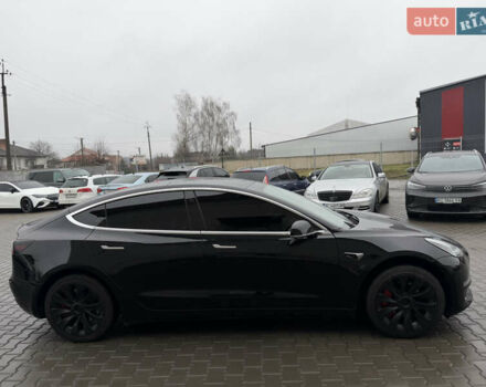Чорний Тесла Модель 3, об'ємом двигуна 0 л та пробігом 81 тис. км за 15300 $, фото 3 на Automoto.ua