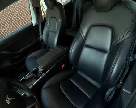 Черный Тесла Модель 3, объемом двигателя 0 л и пробегом 70 тыс. км за 17000 $, фото 9 на Automoto.ua