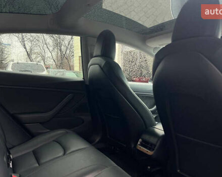 Черный Тесла Модель 3, объемом двигателя 0 л и пробегом 95 тыс. км за 16800 $, фото 26 на Automoto.ua