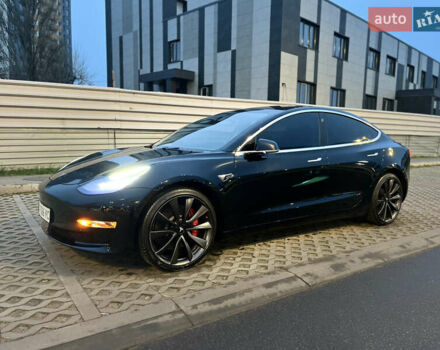 Черный Тесла Модель 3, объемом двигателя 0 л и пробегом 77 тыс. км за 20000 $, фото 50 на Automoto.ua