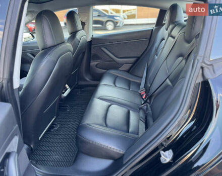 Тесла Модель 3 2019 у Києві на Automoto.ua Чорний Тесла Модель 3, об'ємом двигуна 0 л та пробігом 170 тис. км за 19900 $, фото 10 на Automoto.ua