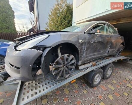 Черный Тесла Модель 3, объемом двигателя 0 л и пробегом 138 тыс. км за 8999 $, фото 10 на Automoto.ua