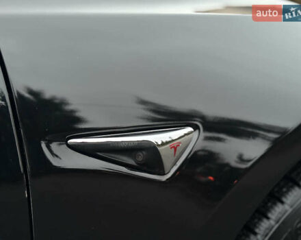 Черный Тесла Модель 3, объемом двигателя 0 л и пробегом 97 тыс. км за 14600 $, фото 21 на Automoto.ua