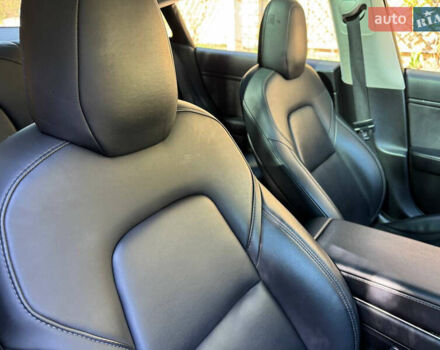 Черный Тесла Модель 3, объемом двигателя 0 л и пробегом 116 тыс. км за 18900 $, фото 16 на Automoto.ua