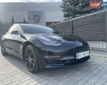 Черный Тесла Модель 3, объемом двигателя 0 л и пробегом 98 тыс. км за 16000 $, фото 1 на Automoto.ua