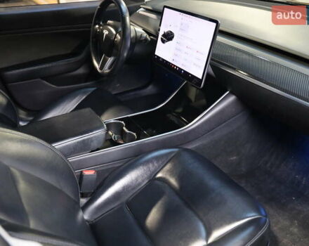 Чорний Тесла Модель 3, об'ємом двигуна 0 л та пробігом 163 тис. км за 15600 $, фото 33 на Automoto.ua