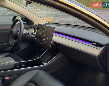 Черный Тесла Модель 3, объемом двигателя 0 л и пробегом 98 тыс. км за 17900 $, фото 9 на Automoto.ua