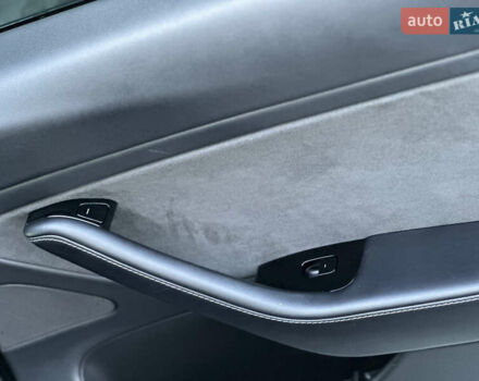 Черный Тесла Модель 3, объемом двигателя 0 л и пробегом 121 тыс. км за 19400 $, фото 51 на Automoto.ua