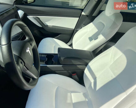 Тесла Модель 3 2019 у Києві на Automoto.ua Чорний Тесла Модель 3, об'ємом двигуна 0 л та пробігом 95 тис. км за 15999 $, фото 13 на Automoto.ua