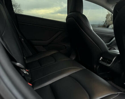 Чорний Тесла Модель 3, об'ємом двигуна 0 л та пробігом 72 тис. км за 20600 $, фото 15 на Automoto.ua
