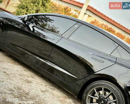 Чорний Тесла Модель 3, об'ємом двигуна 0 л та пробігом 100 тис. км за 15500 $, фото 14 на Automoto.ua
