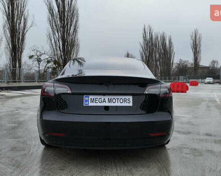 Черный Тесла Модель 3, объемом двигателя 0 л и пробегом 64 тыс. км за 22990 $, фото 4 на Automoto.ua