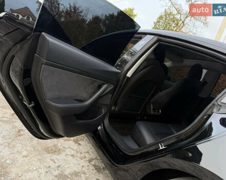 Чорний Тесла Модель 3, об'ємом двигуна 0 л та пробігом 100 тис. км за 15500 $, фото 35 на Automoto.ua
