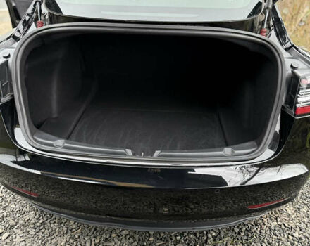 Чорний Тесла Модель 3, об'ємом двигуна 0 л та пробігом 95 тис. км за 10700 $, фото 5 на Automoto.ua