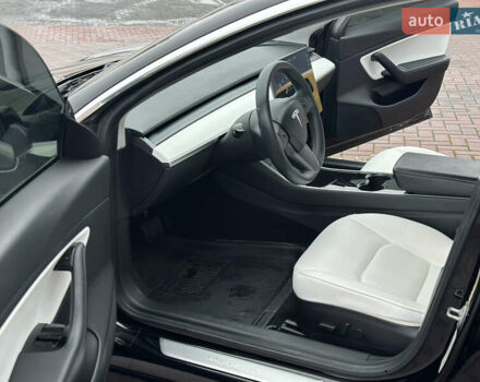 Черный Тесла Модель 3, объемом двигателя 0 л и пробегом 119 тыс. км за 15200 $, фото 18 на Automoto.ua