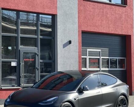 Чорний Тесла Модель 3, об'ємом двигуна 0 л та пробігом 141 тис. км за 17500 $, фото 2 на Automoto.ua