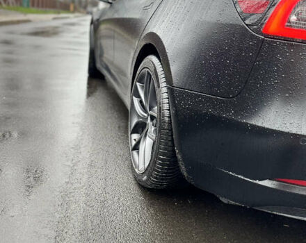 Чорний Тесла Модель 3, об'ємом двигуна 0 л та пробігом 90 тис. км за 22000 $, фото 3 на Automoto.ua