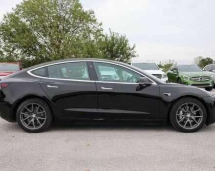 Тесла Модель 3 2020 у Києві на Automoto.ua Чорний Тесла Модель 3, об'ємом двигуна 0 л та пробігом 36 тис. км за 11700 $, фото 3 на Automoto.ua