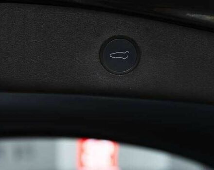 Черный Тесла Модель 3, объемом двигателя 0 л и пробегом 45 тыс. км за 16000 $, фото 8 на Automoto.ua