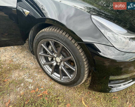 Черный Тесла Модель 3, объемом двигателя 0 л и пробегом 102 тыс. км за 20200 $, фото 8 на Automoto.ua