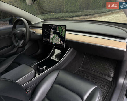 Чорний Тесла Модель 3, об'ємом двигуна 0 л та пробігом 100 тис. км за 15500 $, фото 41 на Automoto.ua