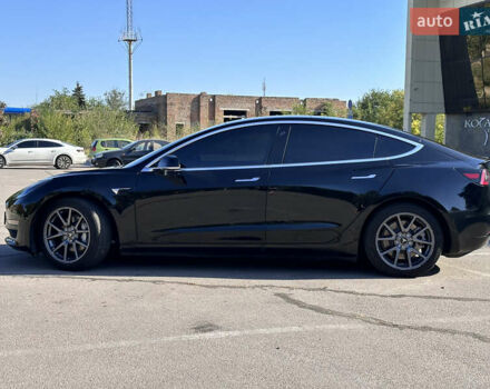 Черный Тесла Модель 3, объемом двигателя 0 л и пробегом 62 тыс. км за 19900 $, фото 3 на Automoto.ua