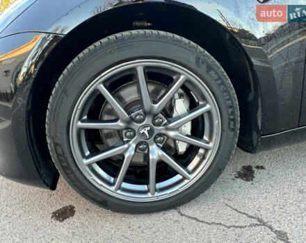 Черный Тесла Модель 3, объемом двигателя 0 л и пробегом 150 тыс. км за 18500 $, фото 20 на Automoto.ua