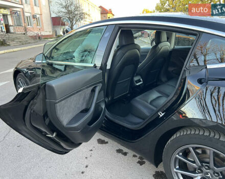 Черный Тесла Модель 3, объемом двигателя 0 л и пробегом 150 тыс. км за 18500 $, фото 53 на Automoto.ua