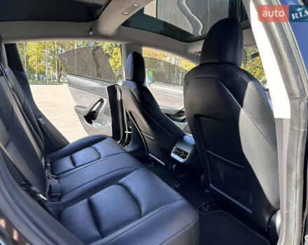 Черный Тесла Модель 3, объемом двигателя 0 л и пробегом 62 тыс. км за 19900 $, фото 26 на Automoto.ua