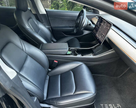 Тесла Модель 3 2020 у Львові на Automoto.ua Чорний Тесла Модель 3, об'ємом двигуна 0 л та пробігом 176 тис. км за 15499 $, фото 9 на Automoto.ua