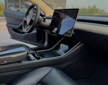 Чорний Тесла Модель 3, об'ємом двигуна 0 л та пробігом 180 тис. км за 17300 $, фото 6 на Automoto.ua