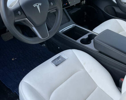 Тесла Модель 3 2020 у Бродах на Automoto.ua Чорний Тесла Модель 3, об'ємом двигуна 0 л та пробігом 69 тис. км за 12500 $, фото 5 на Automoto.ua