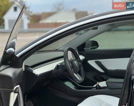 Тесла Модель 3 2020 у Києві на Automoto.ua Чорний Тесла Модель 3, об'ємом двигуна 0 л та пробігом 74 тис. км за 19000 $, фото 4 на Automoto.ua