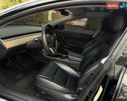 Чорний Тесла Модель 3, об'ємом двигуна 0 л та пробігом 100 тис. км за 15500 $, фото 26 на Automoto.ua