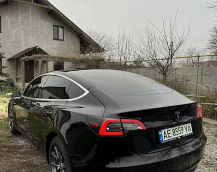 Черный Тесла Модель 3, объемом двигателя 0 л и пробегом 76 тыс. км за 16900 $, фото 3 на Automoto.ua