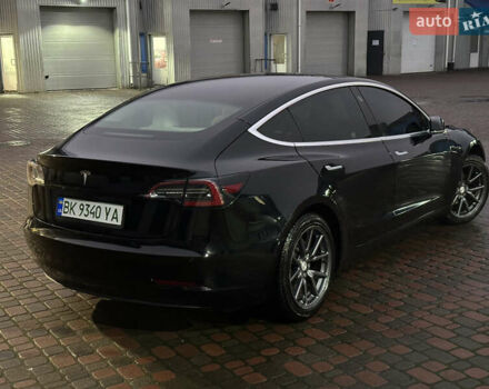 Чорний Тесла Модель 3, об'ємом двигуна 0 л та пробігом 120 тис. км за 13999 $, фото 2 на Automoto.ua