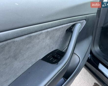 Черный Тесла Модель 3, объемом двигателя 0 л и пробегом 150 тыс. км за 18500 $, фото 35 на Automoto.ua