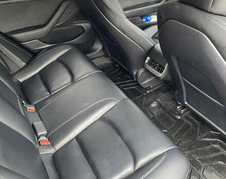 Чорний Тесла Модель 3, об'ємом двигуна 0 л та пробігом 159 тис. км за 19000 $, фото 7 на Automoto.ua