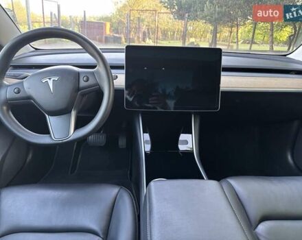 Чорний Тесла Модель 3, об'ємом двигуна 0 л та пробігом 120 тис. км за 15999 $, фото 8 на Automoto.ua