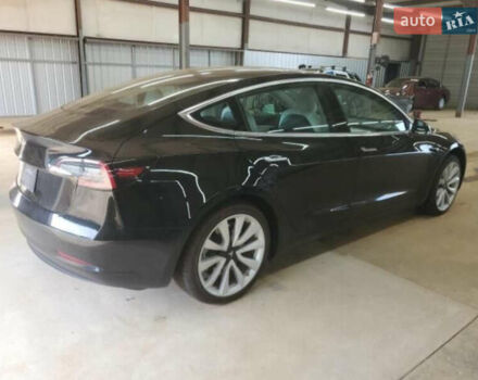 Чорний Тесла Модель 3, об'ємом двигуна 0 л та пробігом 77 тис. км за 18500 $, фото 2 на Automoto.ua