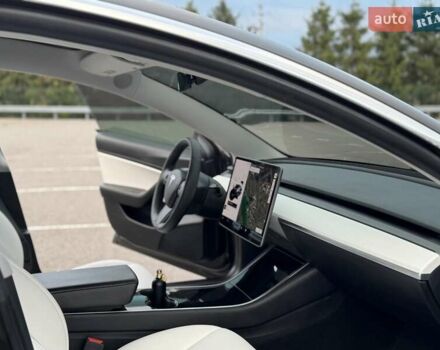 Тесла Модель 3 2020 у Києві на Automoto.ua Чорний Тесла Модель 3, об'ємом двигуна 0 л та пробігом 74 тис. км за 19000 $, фото 5 на Automoto.ua