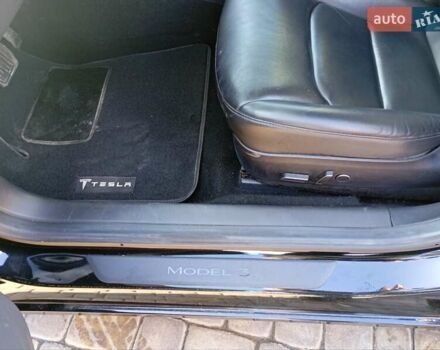 Чорний Тесла Модель 3, об'ємом двигуна 0 л та пробігом 189 тис. км за 14200 $, фото 6 на Automoto.ua