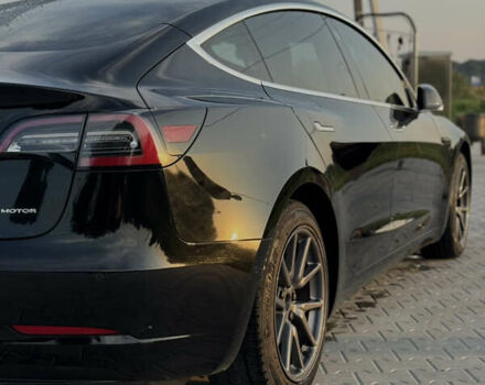 Чорний Тесла Модель 3, об'ємом двигуна 0 л та пробігом 180 тис. км за 18000 $, фото 5 на Automoto.ua