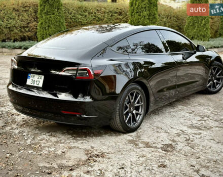 Чорний Тесла Модель 3, об'ємом двигуна 0 л та пробігом 100 тис. км за 15500 $, фото 2 на Automoto.ua
