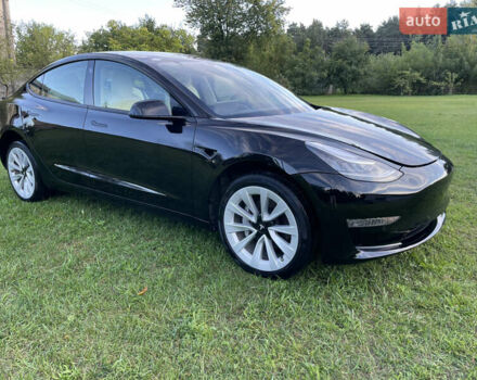 Тесла Модель 3 2020 у Бродах на Automoto.ua Чорний Тесла Модель 3, об'ємом двигуна 0 л та пробігом 69 тис. км за 12500 $, фото 4 на Automoto.ua