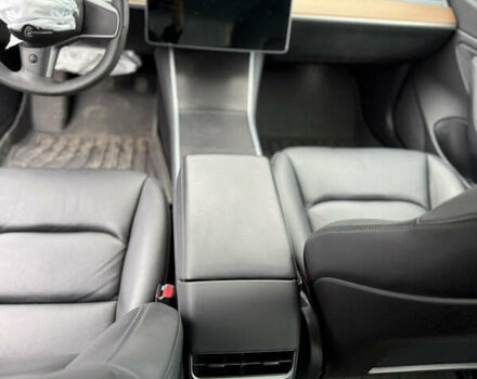 Чорний Тесла Модель 3, об'ємом двигуна 0 л та пробігом 95 тис. км за 10700 $, фото 6 на Automoto.ua