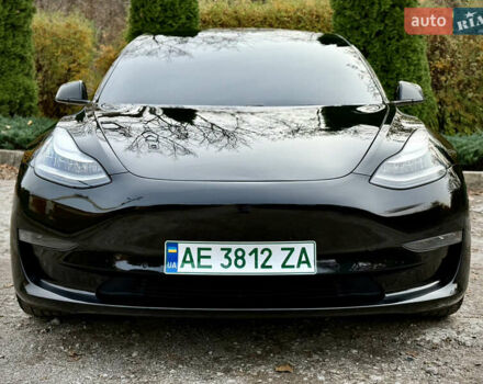 Чорний Тесла Модель 3, об'ємом двигуна 0 л та пробігом 100 тис. км за 15500 $, фото 6 на Automoto.ua
